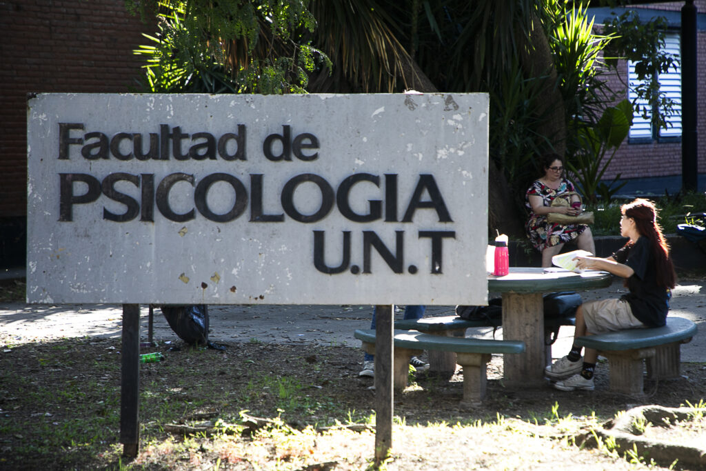 La UNT inicia un ciclo de acompañamiento en lectura y escritura para estudiantes de Psicología