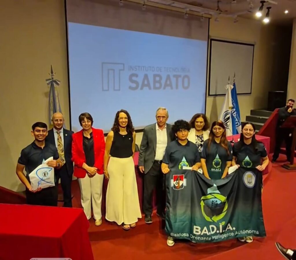 El ITA de la UNT ganó concurso nacional con una baldosa inteligente