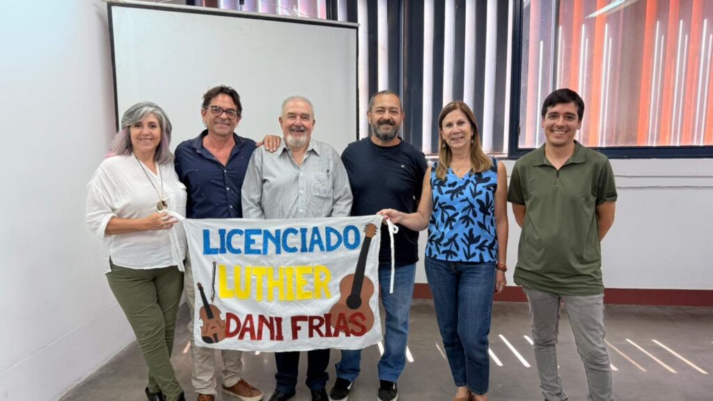 La Facultad de Artes celebra el primer egreso de la Licenciatura en Luthería