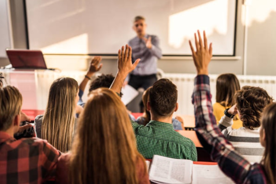 Filosofía y Letras abrió inscripción 2026 para Iniciación en la Docencia