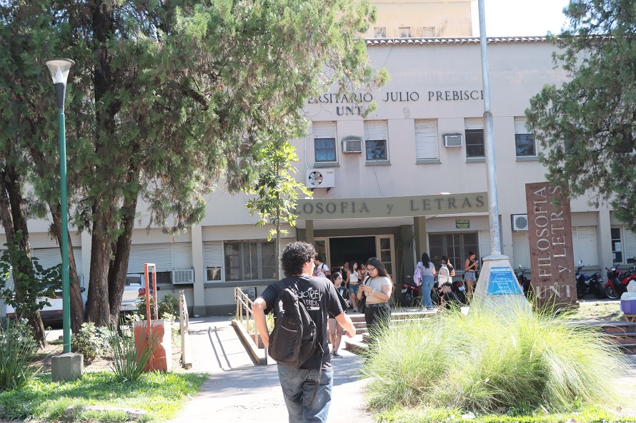 Filosofía y Letras lanza Diplomatura en Lenguas Extranjeras