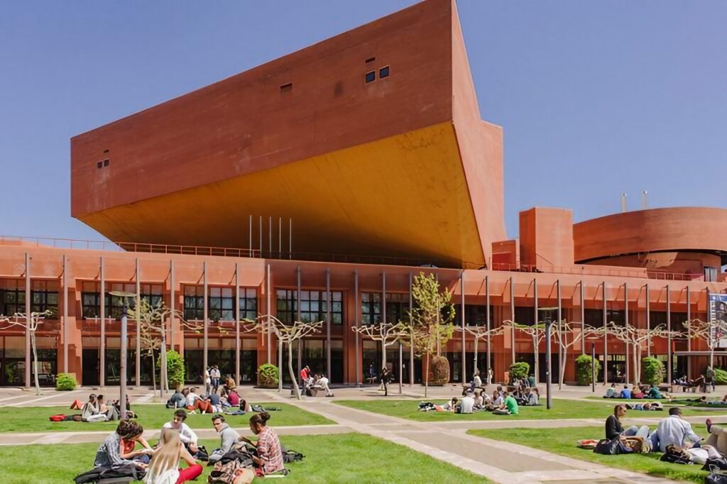 Becas para maestrías en la Universidad Carlos III