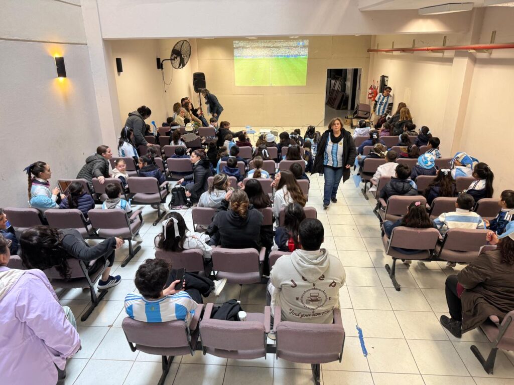 La Escuela Sarmiento convierte el Mundial en una herramienta pedagógica